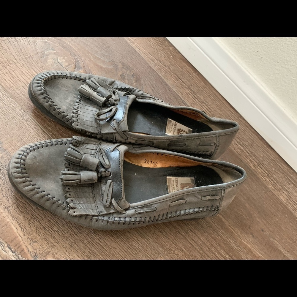 Shoes - Picture 5 of 7